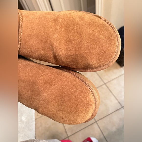 UGG boots - Picture 13 of 16